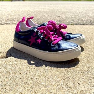 Old navy size 12 is kids purple glittery shoes